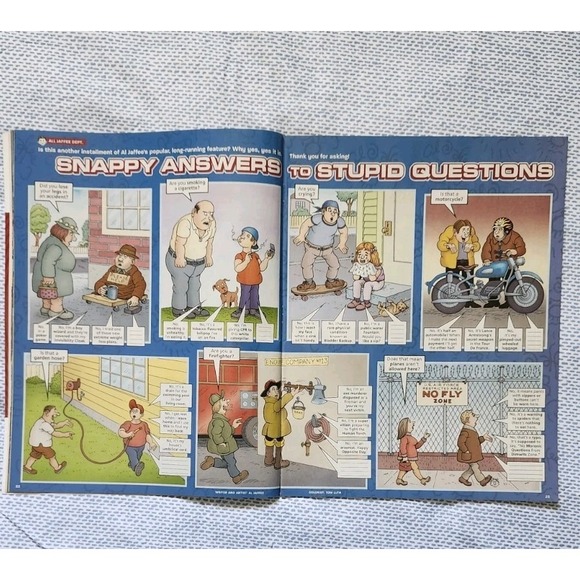 MAD Magazine #512 December‎ 2011 - The Walking Dead - Picture 5 of 9